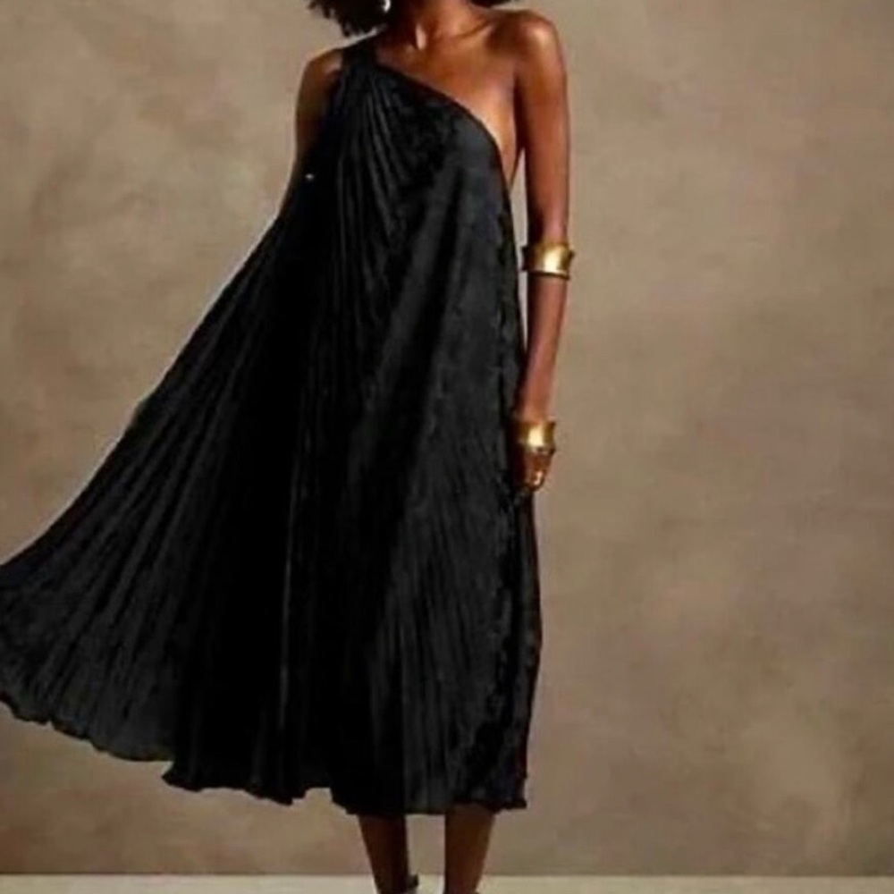 NWT  Banana Republic Black Asymmetrical Dress XXL